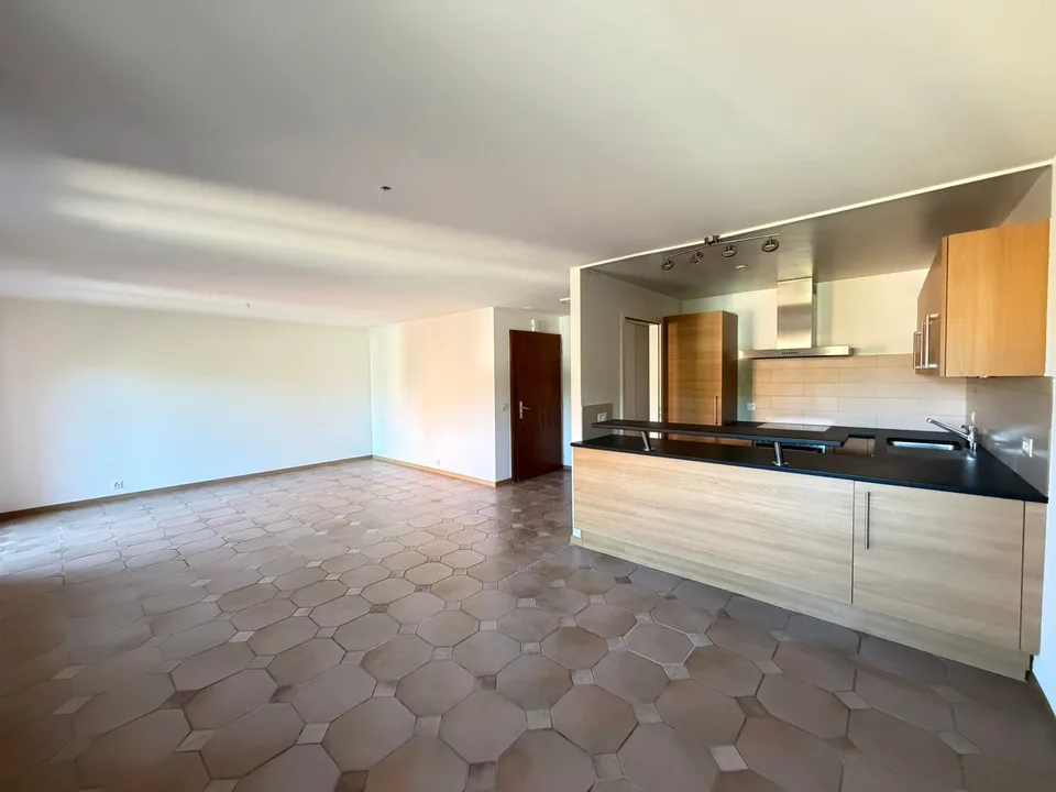 Bello appartamento di 3.5 locali a Pompaples – foto 3 di 15