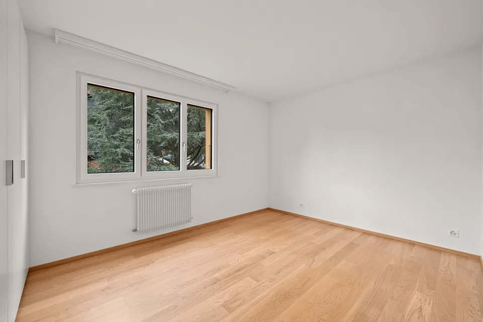 Einzigartige Gelegenheit geräumige Wohnung in ruhiger Umgebung mit Seeblick – Foto 10 von 13