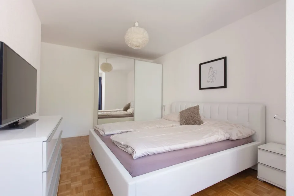 Möblierte 4-Zimmer-Wohnung mit Service und Balkon - Stadtzentrum Zürich – Foto 2 von 12