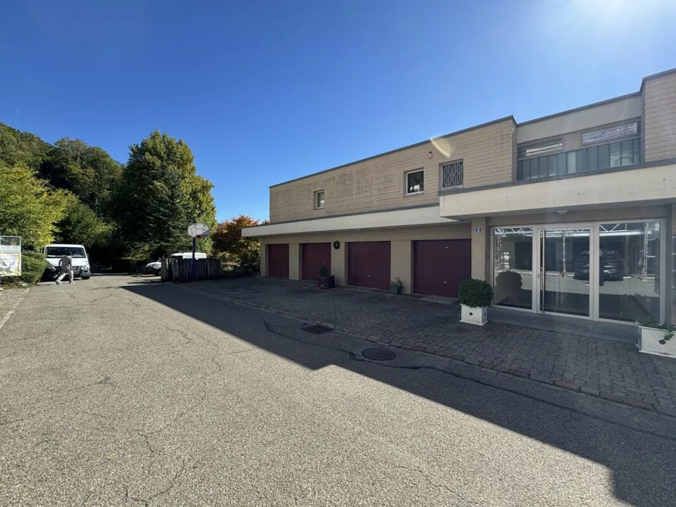 VITA FAMILIARE CON VISTA PANORAMICA - SPAZIO DI VITA SU DUE LIVELLI – foto 3 di 19