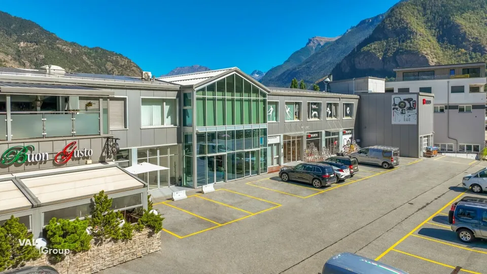 Espace commercial polyvalent au cœur de Visp – photo 2 sur 16