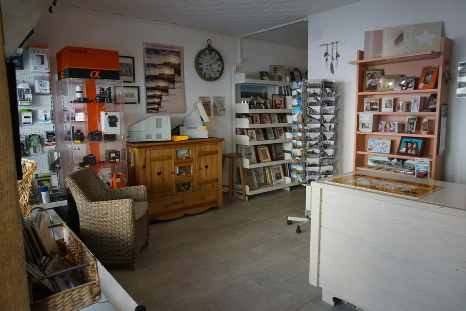 Locale commerciale con vetrina nel centro città – foto 3 di 5