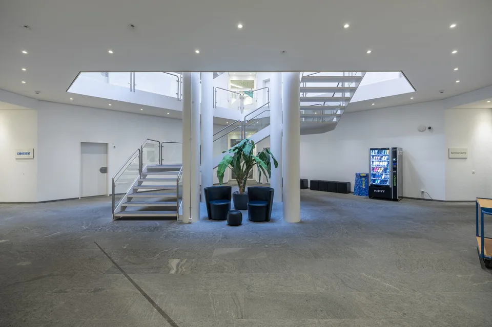 CUBUS Modern Office in Belp – 59 m² on the 1st floor, available immediately – photo 5 of 6