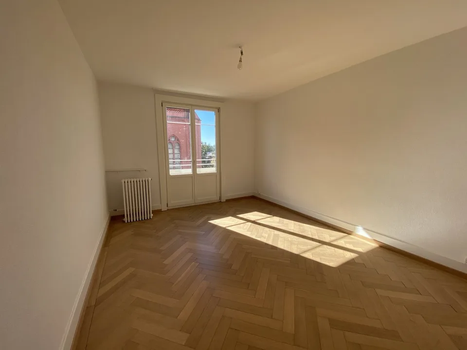 Vollständig renovierte 2-Zimmer-Wohnung im 4. Stock – Foto 3 von 5