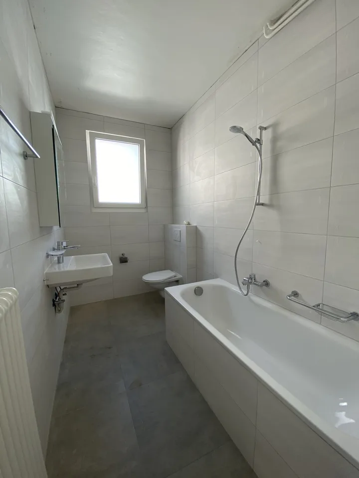 Vollständig renovierte 2-Zimmer-Wohnung im 4. Stock – Foto 4 von 5