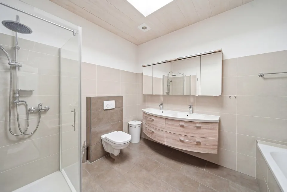 HAUSGEFÜHL PUR - 3.5 ZIMMER WOHNUNG MIT GROSSEM GARTEN – Foto 5 von 7