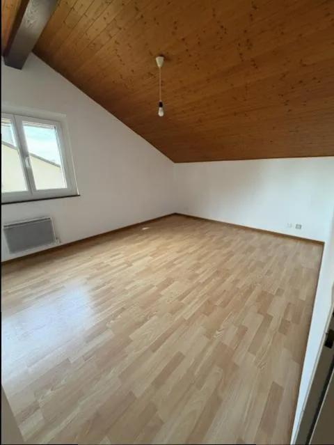 APPARTEMENT DUPLEX - 5 PIECES (étage et combles) - En rénovation – photo 10 sur 13