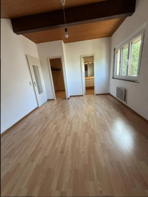 APPARTEMENT DUPLEX - 5 PIECES (étage et combles) - En rénovation – photo 11 sur 13