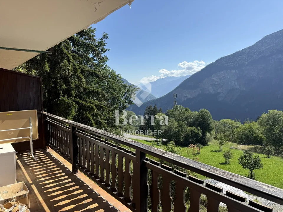3,5 locali ristrutturati, ampio balcone a sud-ovest e vista libera – foto 2 di 13