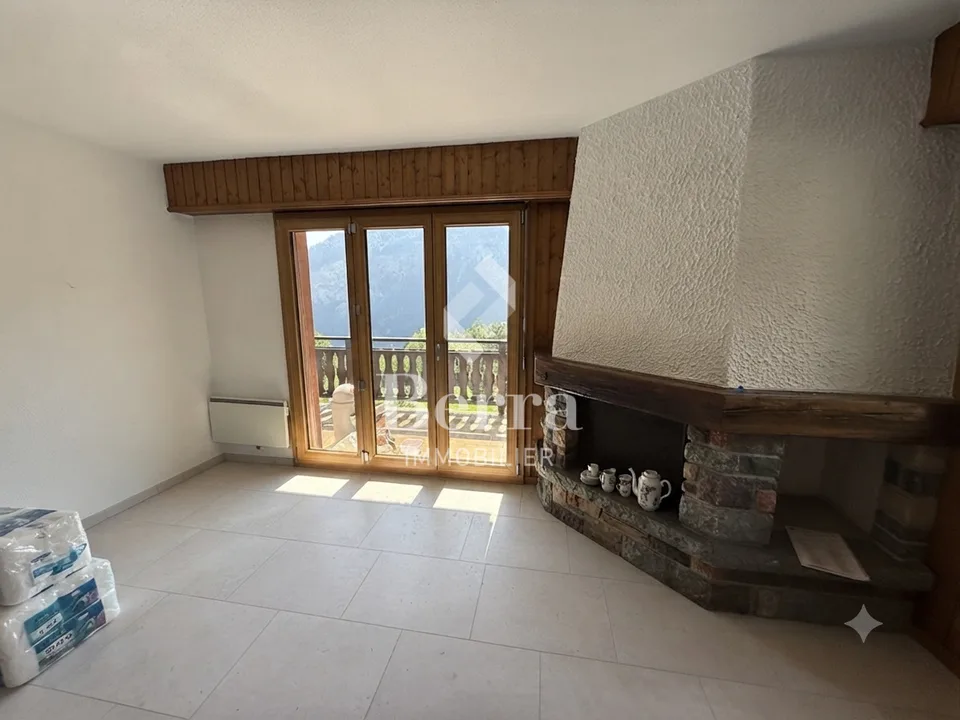 3,5 locali ristrutturati, ampio balcone a sud-ovest e vista libera – foto 9 di 13