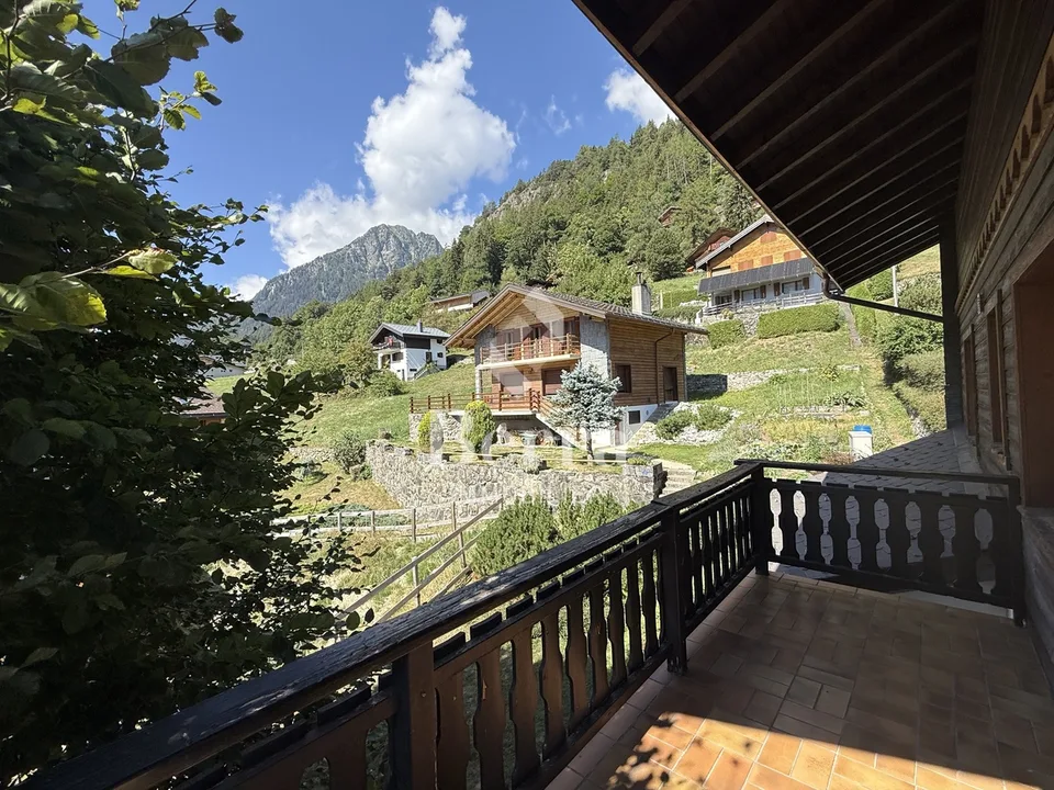3,5 locali ristrutturati, ampio balcone a sud-ovest e vista libera – foto 3 di 13