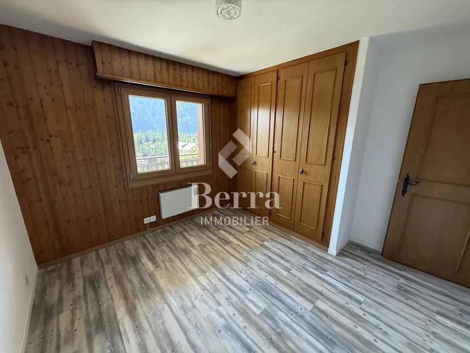 3,5 locali ristrutturati, ampio balcone a sud-ovest e vista libera – foto 7 di 13
