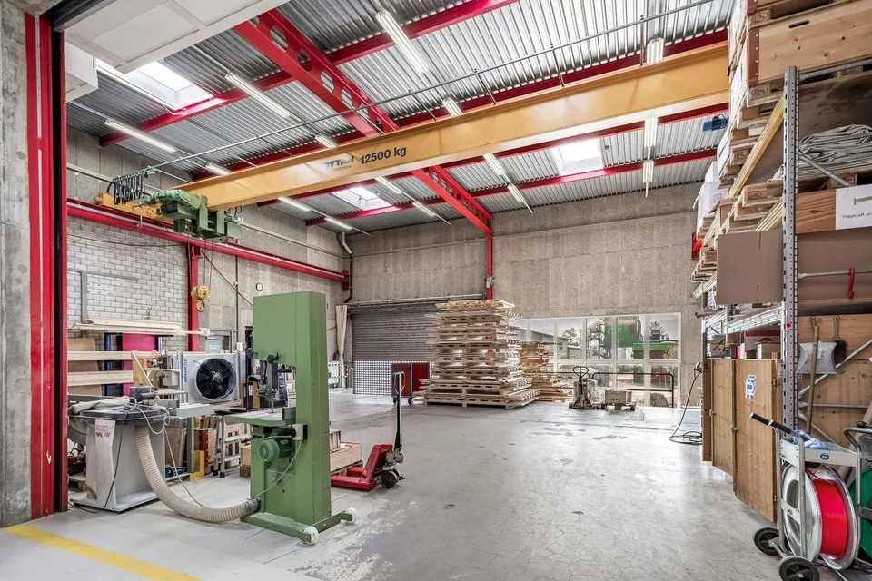Neuer Firmensitz gesucht? Gewerbe-, Produktions- und Lagerflächen mit Büro ab 5'000 m² – Foto 4 von 13