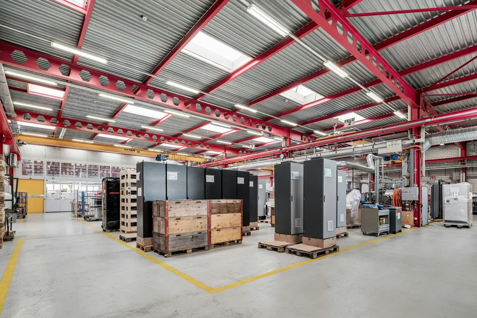 Neuer Firmensitz gesucht? Gewerbe-, Produktions- und Lagerflächen mit Büro ab 5'000 m² – Foto 3 von 13