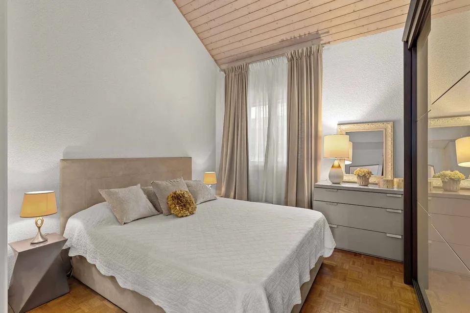 Duplex ristrutturato con vista sui campi – foto 9 di 12