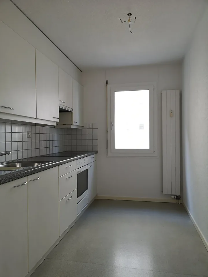 Appartamento di 2,5 locali con balcone a Münsingen – foto 3 di 4