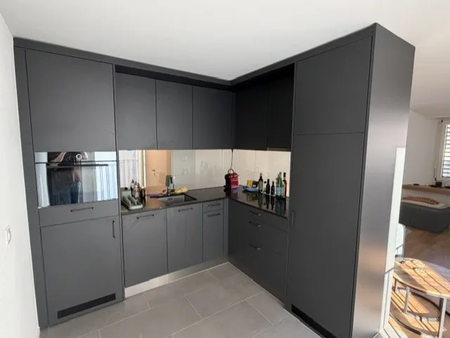 Modern 2.5-room apartment in Seefeld – photo 3 of 6