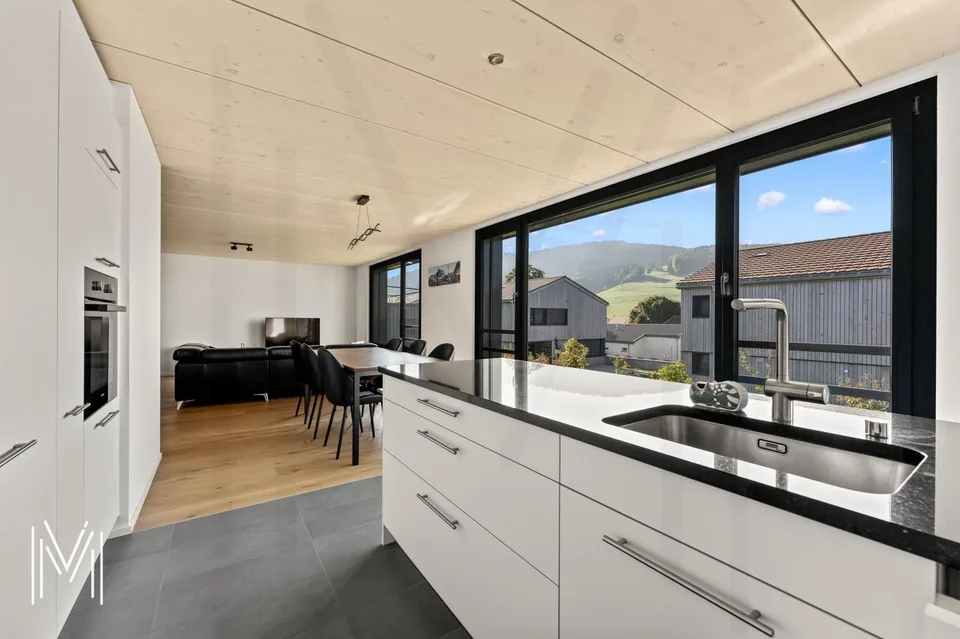 MAGNIFICENT CONTEMPORARY SINGLE-FAMILY HOME WITH 5.5 ROOMS - Wooden architecture, modern comfort, and high quality of life between Fribourg and Bulle – photo 8 of 20