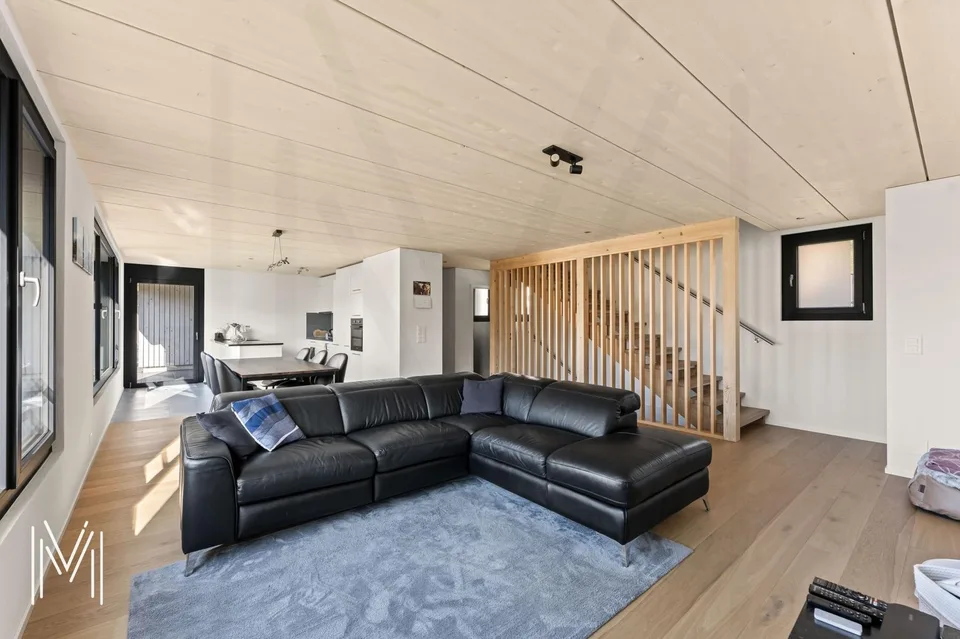 MAGNIFICENT CONTEMPORARY SINGLE-FAMILY HOME WITH 5.5 ROOMS - Wooden architecture, modern comfort, and high quality of life between Fribourg and Bulle – photo 5 of 20