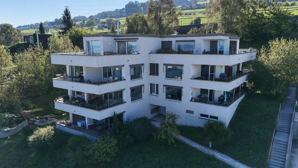 Attraktive 3½-Zimmer-Gartenwohnung mit SEE Sicht – Foto 13 von 13