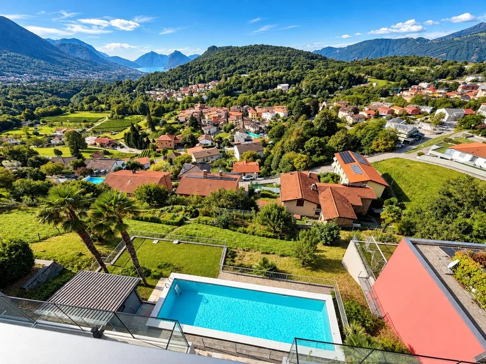 Cagiallo_ Lumineux Attico 4 pièces avec terrasse et piscine – photo 12 sur 12