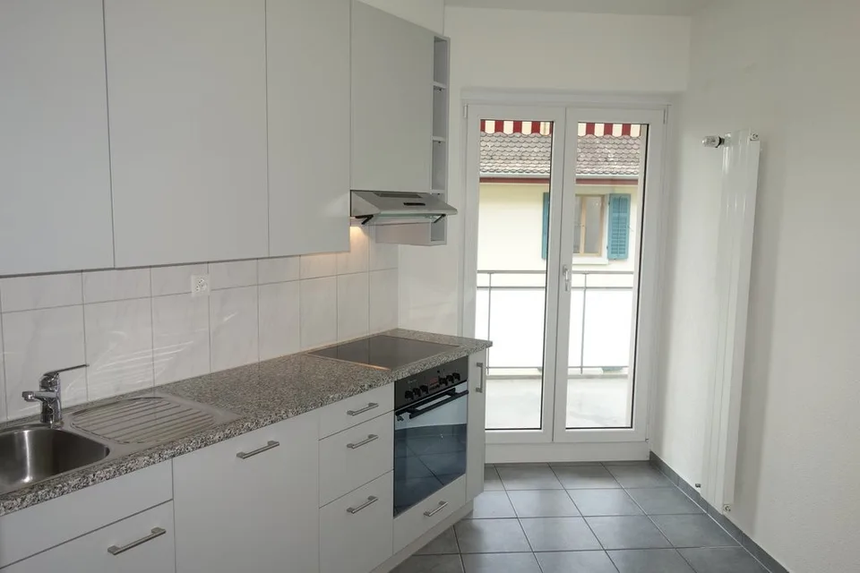 Appartamento di charme in vecchio edificio nel bel Wipkingen – foto 2 di 7