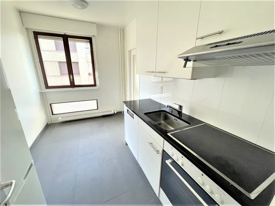 Wohnung 4 Zimmer in Pâquis - nahe Bahnhof und See – Foto 4 von 12