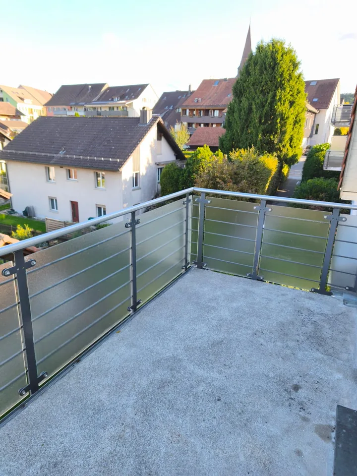 Exclusive 3.5-room maisonette apartment with gallery and Swedish stove – photo 4 of 13