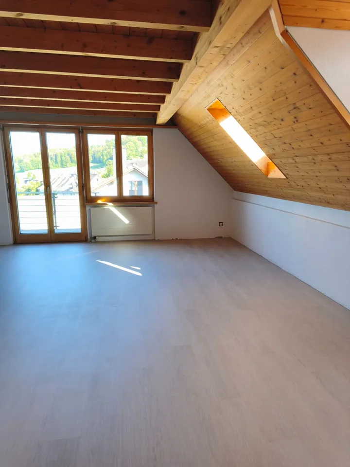 Exclusive 3.5-room maisonette apartment with gallery and Swedish stove – photo 8 of 13