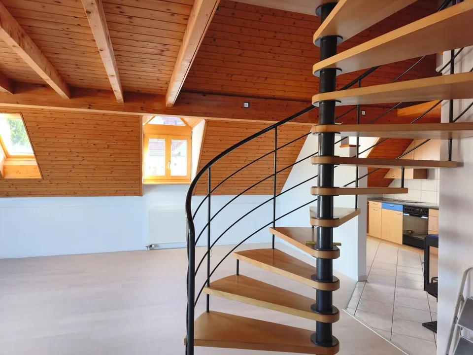 Exclusive 3.5-room maisonette apartment with gallery and Swedish stove – photo 9 of 13