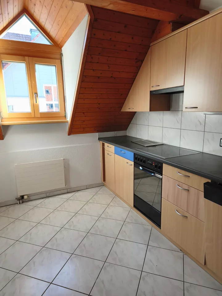 Exclusive 3.5-room maisonette apartment with gallery and Swedish stove – photo 3 of 13