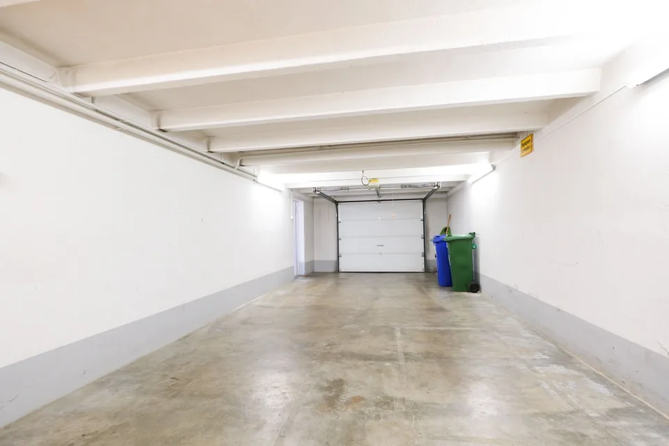 Beaucoup d'espace pour un temps limité - Maison de 7,5 pièces avec grand jardin à Bottmingen – photo 12 sur 14