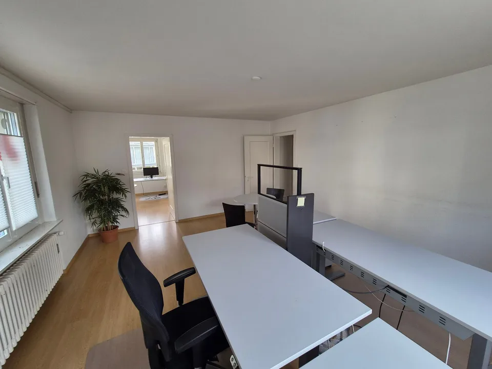 Einmalige Gelegenheit zentrales und gut ausgebautes Büro zu vermieten – Foto 2 von 4