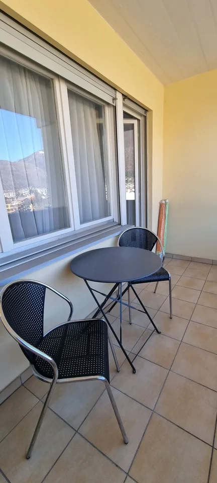 Schöne 2 Zi-Wohnung mit Terrasse, – Foto 6 von 7