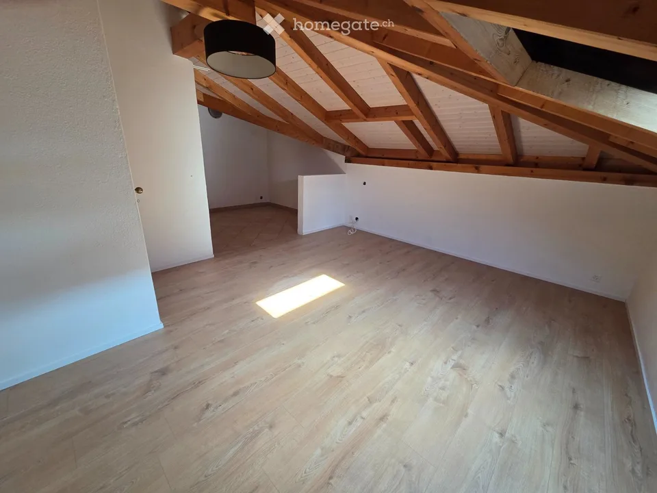 Zu vermieten Charmant 3.5 Zimmer in La Tour-de-Trême – Foto 3 von 7