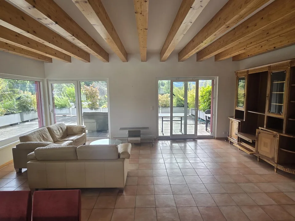 Splendid 5.5-room attic apartment in Conthey – photo 2 of 12