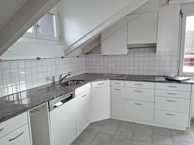 4½ Zi. Attika • Ruhige Lage • Lift bis in die Wohnung – Foto 3 von 15