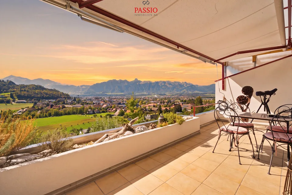 Living with a view - modernized with a dreamy Alpine panorama – photo 3 of 13