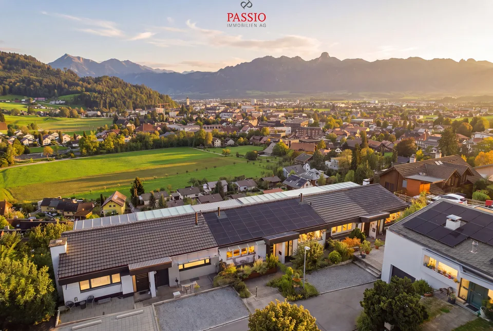Living with a view - modernized with a dreamy Alpine panorama – photo 2 of 13
