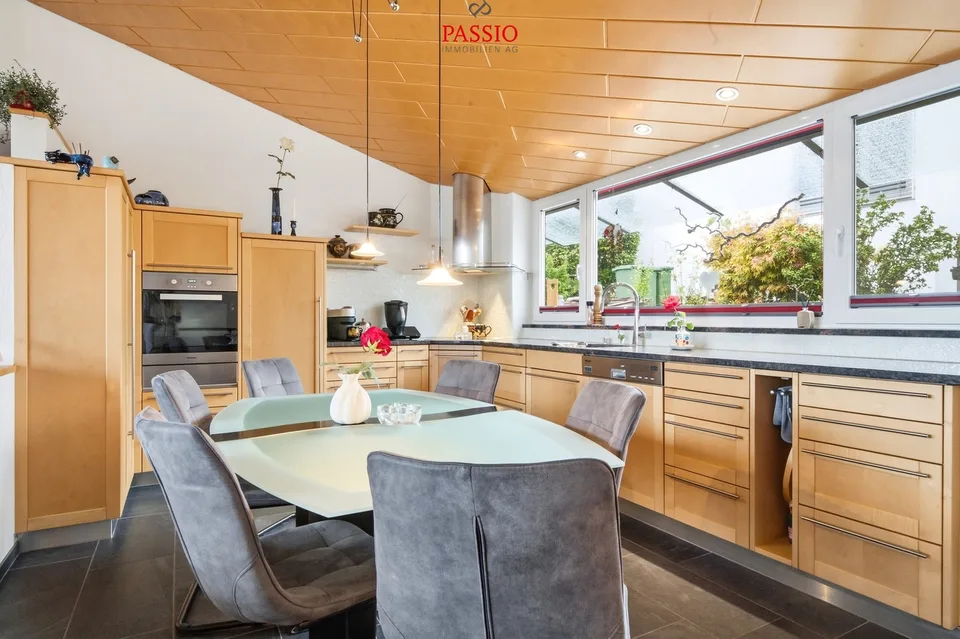 Living with a view - modernized with a dreamy Alpine panorama – photo 6 of 13