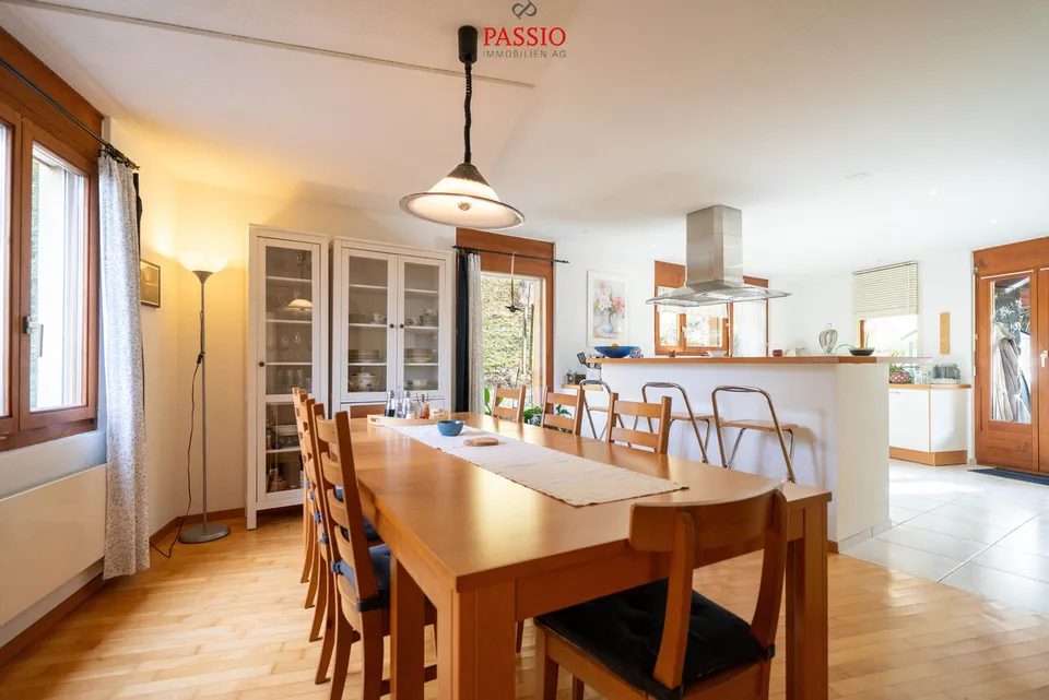 Grande casa a schiera di 10 locali con giardino paradisiaco in posizione ottimale – foto 11 di 13