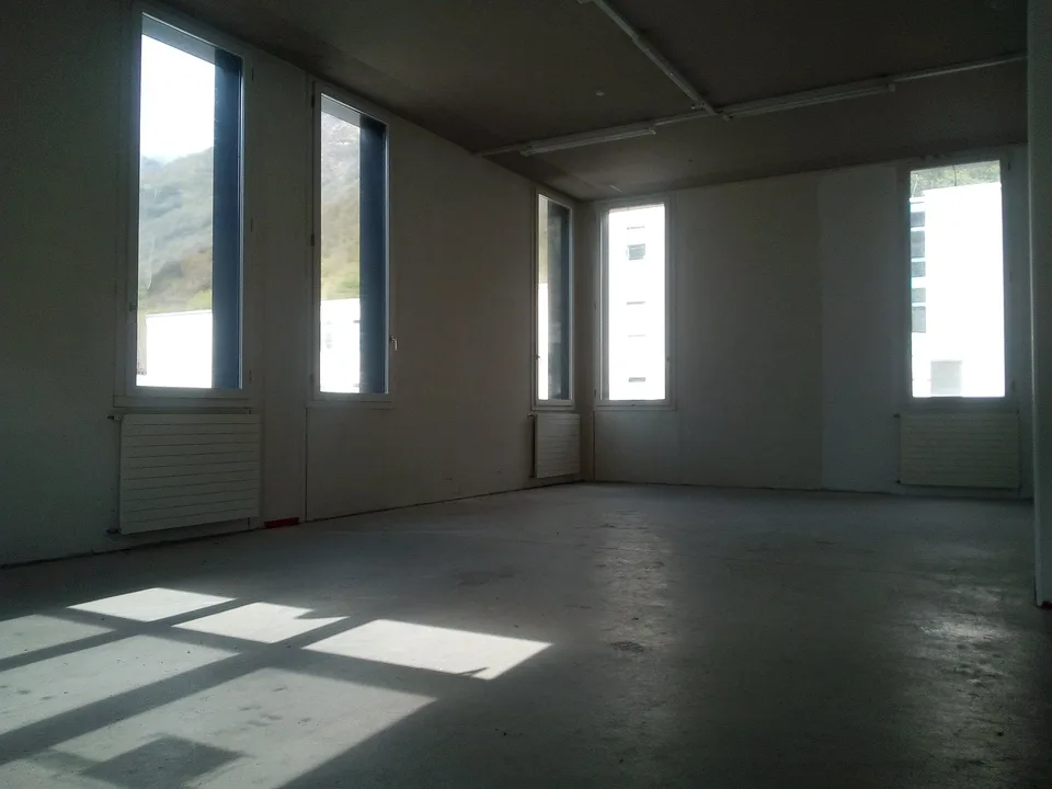 Mezzovico - spazio espositivo / magazzino – foto 2 di 6