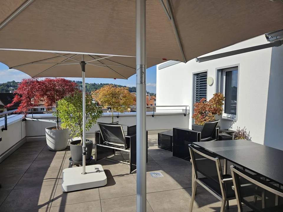 Moderne 3.5-Zimmer-Attikawohnung 86m2 mit Terrasse 93m2 und Balkon – Foto 12 von 16