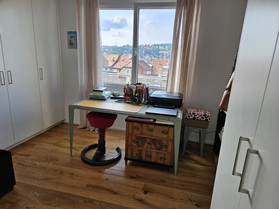 Moderne 3.5-Zimmer-Attikawohnung 86m2 mit Terrasse 93m2 und Balkon – Foto 9 von 16
