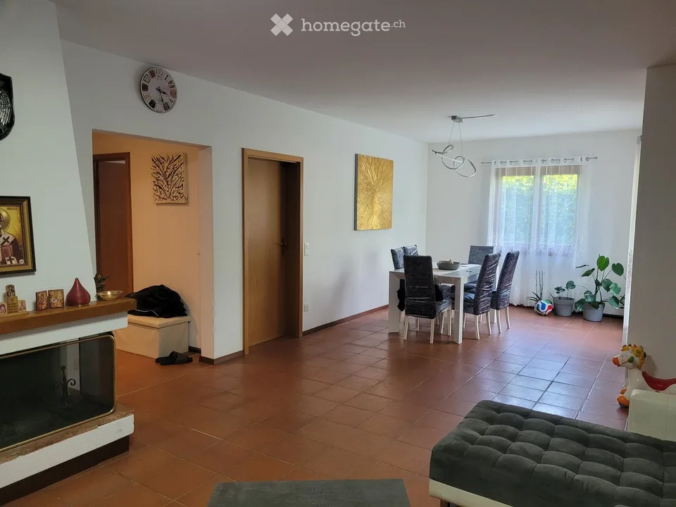 Bella casa unifamiliare con giardino e fantastica vista lago - Riva San Vitale TI – photo 9 sur 20