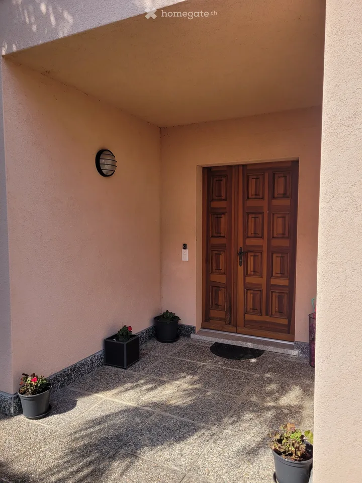 Bella casa unifamiliare con giardino e fantastica vista lago - Riva San Vitale TI – photo 3 sur 20