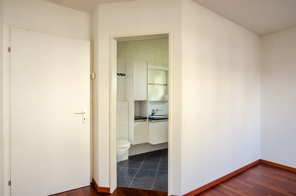 Charmante 3,5-Zimmer-Wohnung im Erdgeschoss in Steinmaur – sofort verfügbar! – Foto 11 von 26