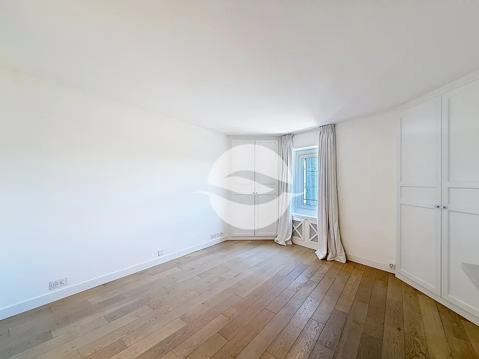 11 Zimmer Einfamilienhaus in Jussy – Foto 7 von 12