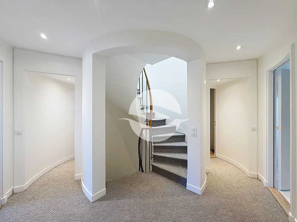 11 Zimmer Einfamilienhaus in Jussy – Foto 6 von 12