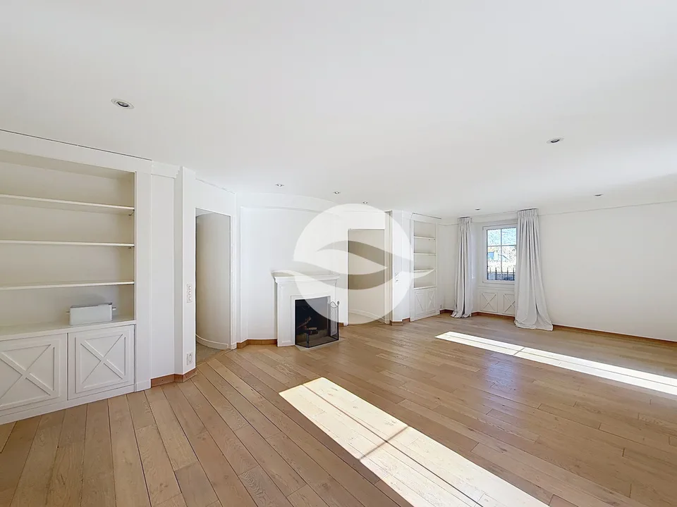 11 Zimmer Einfamilienhaus in Jussy – Foto 2 von 12